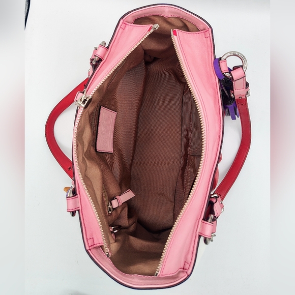 Coach East West Gallery Pleated Leather shoulder bag w/ Lips & Ru Paul charms - Picture 17 of 17